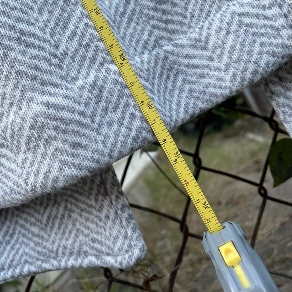 Banana Republic Lightweight Fleece Herringbone Gray & White Long Jacket - NWT - Picture 8 of 14